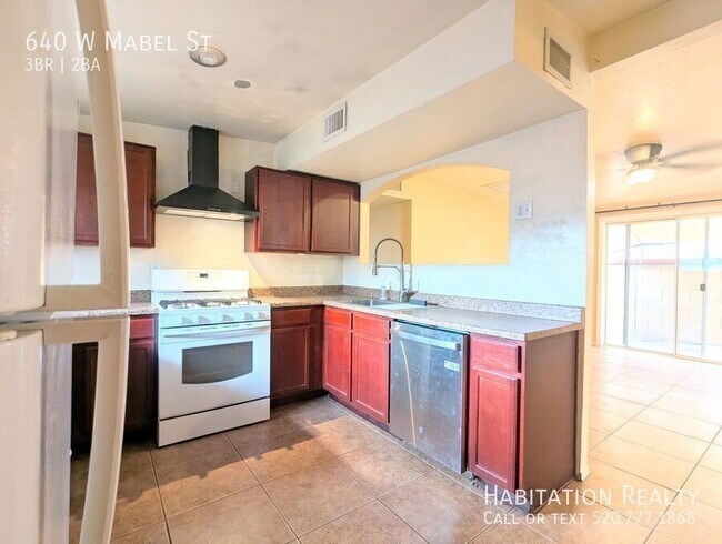 Photo - 640 W Mabel St