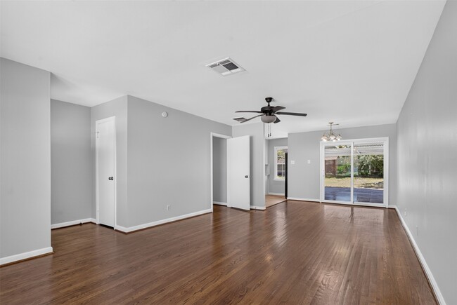 1409 Wycliffe Dr