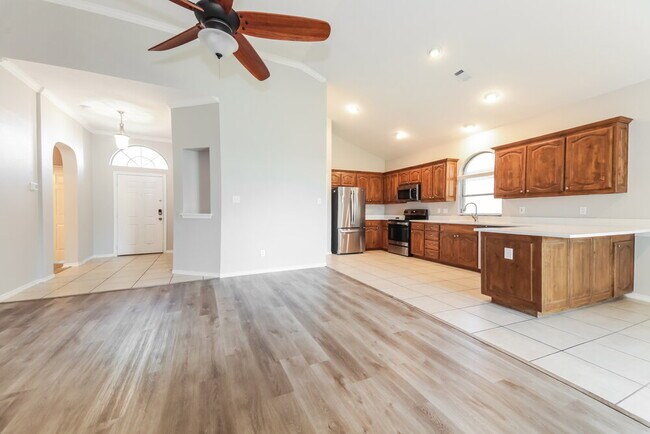 Photo - 3232 Buckthorn Ln