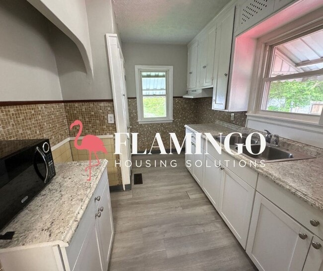 Photo - Comfortable 2-Bedroom Home with Central Air in Dayton’s Gem City