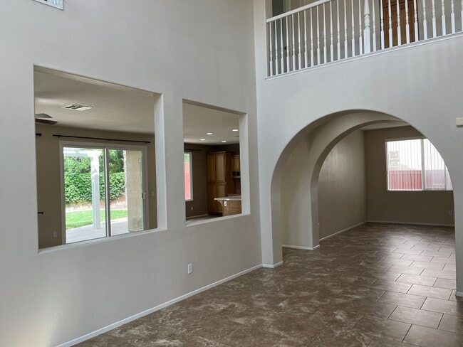 Photo - MOVE IN SPECIAL $500 off Rent Move In befo...