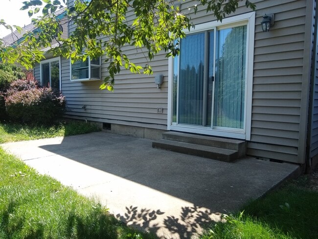 Photo - 787 St Charles Pl