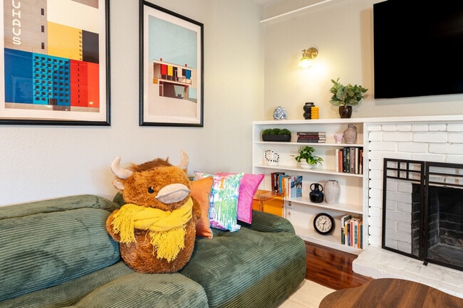 Building Photo - 771 Century Dr