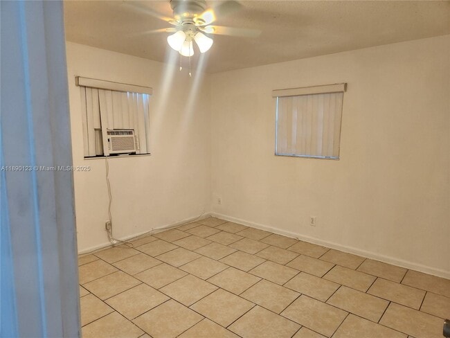 Photo - 361 Silver Beach Rd Unit 363