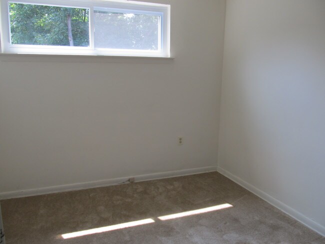 Photo - Pine Solly Apartments