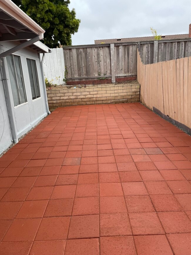 Photo - 2975 Governor Dr