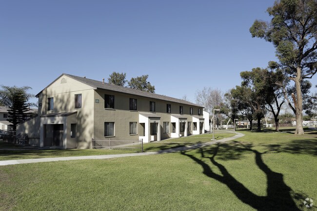 Photo - Carmelitos Housing