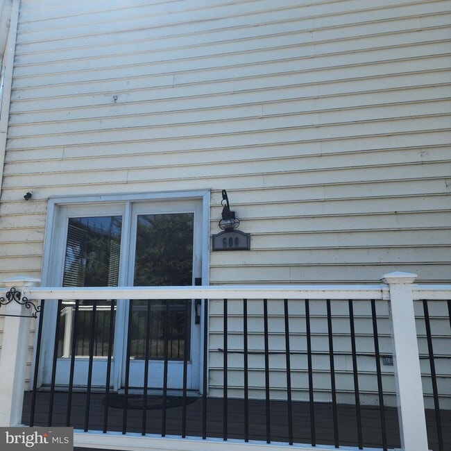600 Water St
