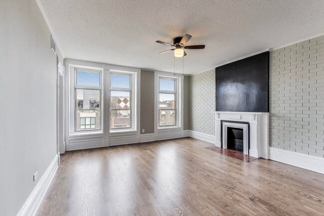 Photo - 1429 W. Grand(AKA 1117 Hoyne) Unidad 3F