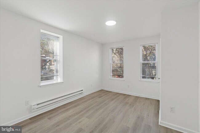 Photo - 3827 Cambridge St Unit 2