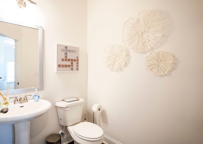 Photo - 3 Bed 2.5 Bath Townhomes in Gainesville! S...