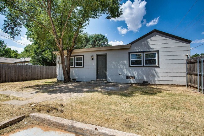 Photo - PRE LEASING for fall 2026! 4/2 in Tech Terrace!