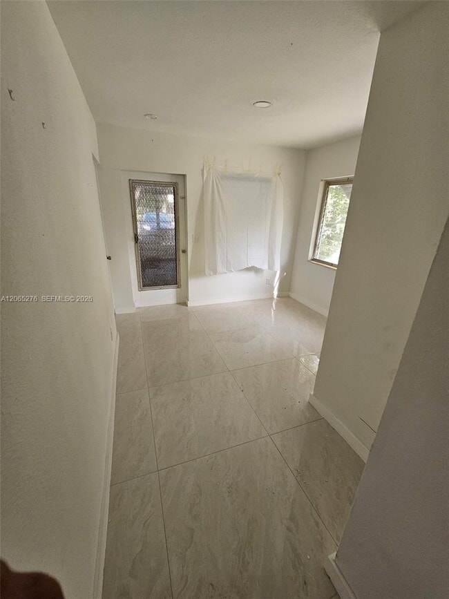Photo - 4473 Parmely St