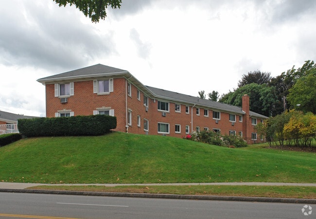 1275 Monroe Ave Hillside Manor