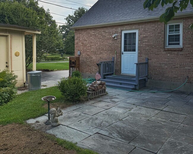 Photo - 201 Washington Rd