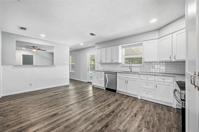 Photo - 808 Bullock Dr