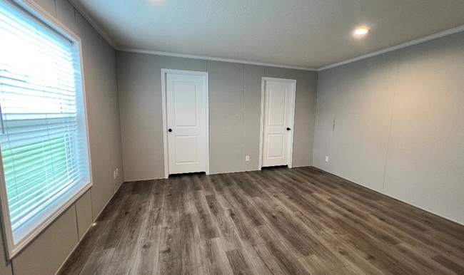 Photo - 49601 Au Lac Dr E