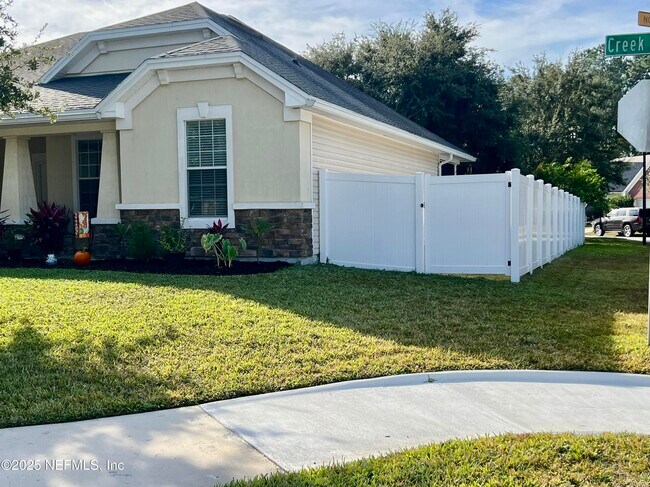 Photo - 1420 Creek Point Blvd