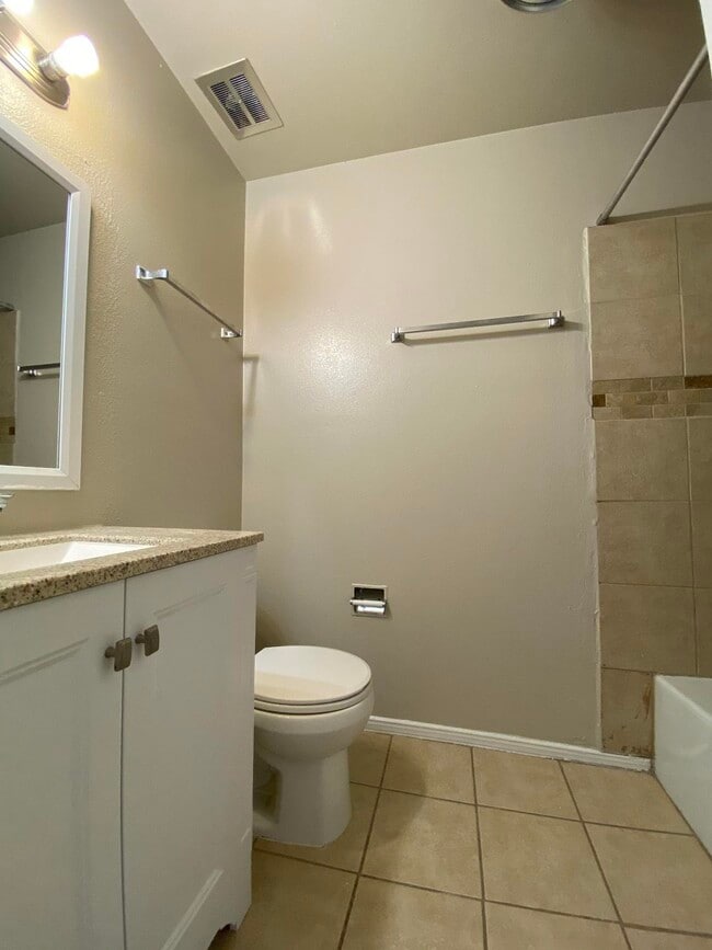Photo - 6435 Pizarro St