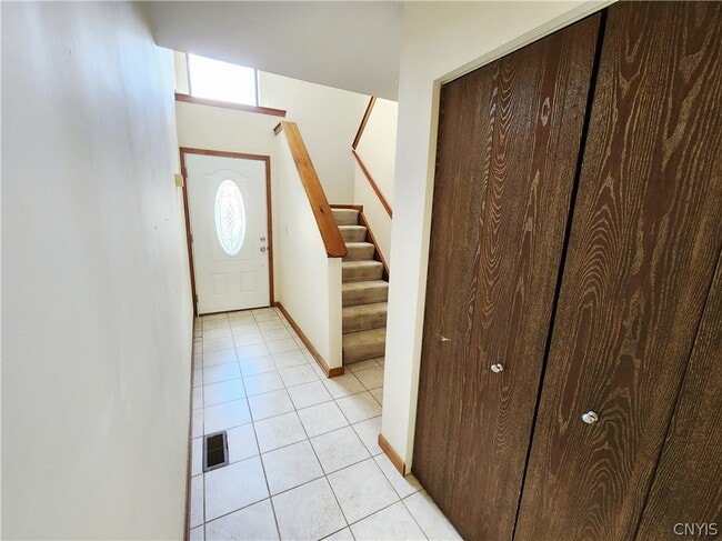 8214 Honeysuckle Dr