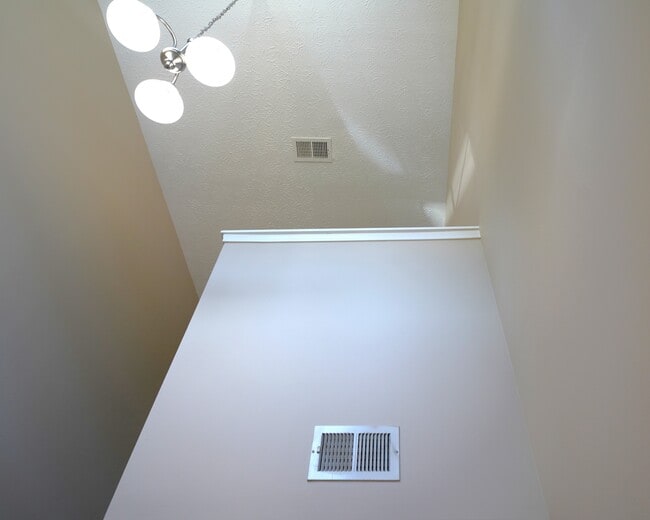 Photo - 138 Alton Cir