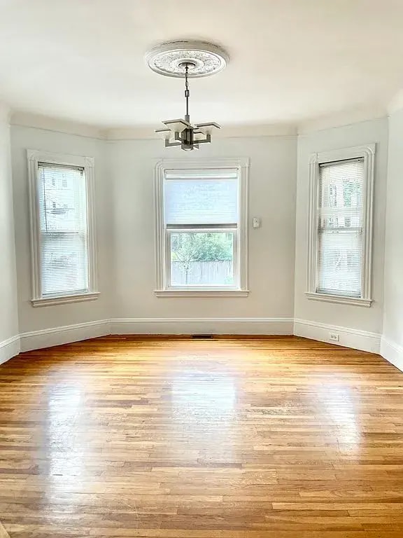 Living room - 18 Walden St Unit 18