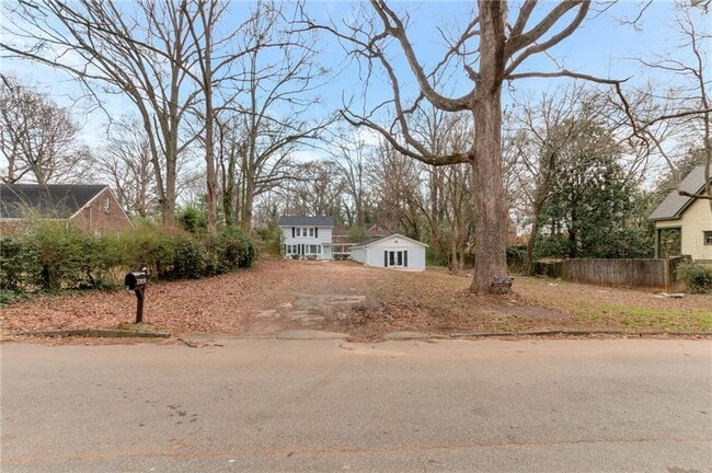 Photo - 2545 White Oak Dr