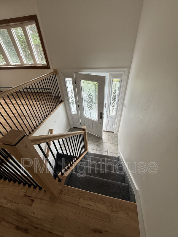 2077 Feuereisen Ave
