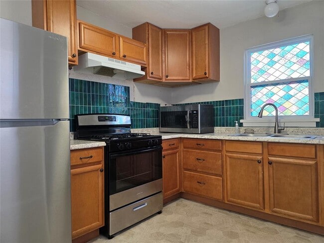 Photo - 3613 SE 24th St