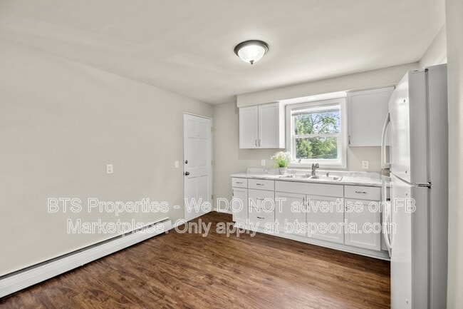 Photo - 305 N Pleasant View St