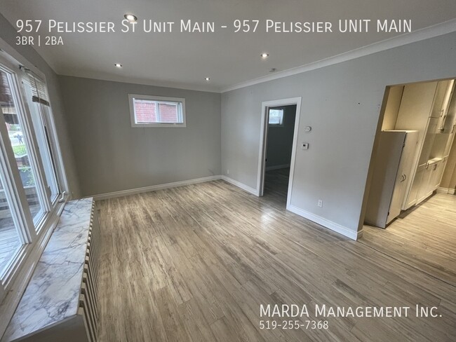 Building Photo - BEAUTIFULLY RENOVATED 3BEDROOM/2BATH MAIN Unit 957 Pelissier  MAIN