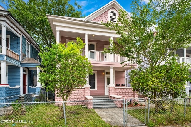 Photo - 1832 Walnut St