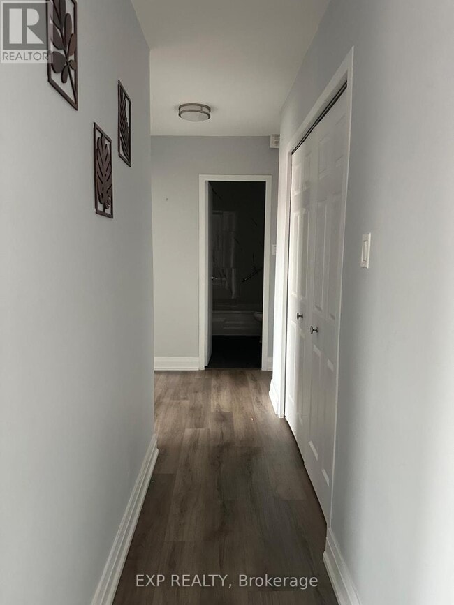 Photo - 579 Clare Ave