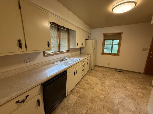 3 Bedroom House Close to Ross-Ade and Mackey---WAIVED APPLICATION FEES!