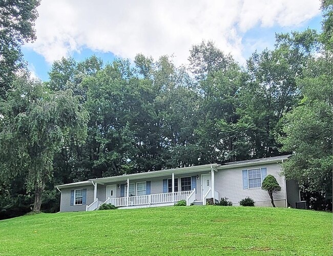 Building Photo - 8600 Reedy Creek Rd
