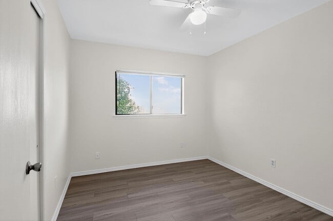 Photo - 1200 Keeshond Pl