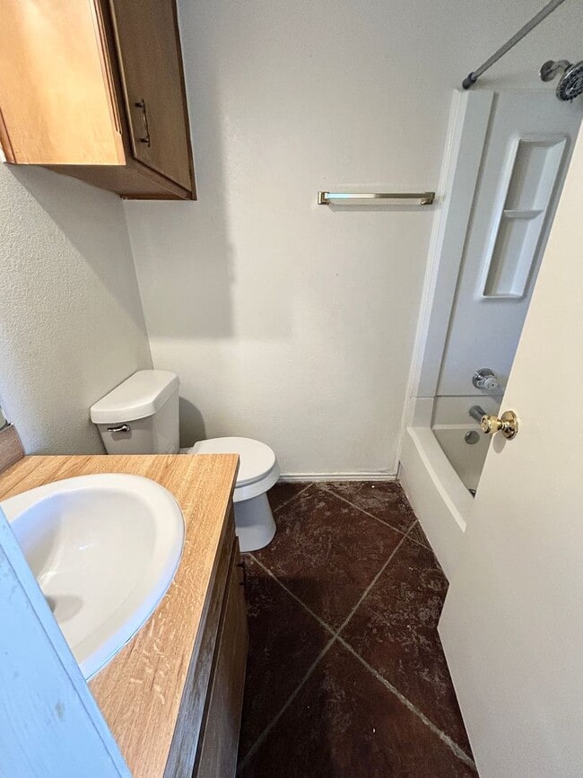 Photo - 4604 Erskine St Unidad A