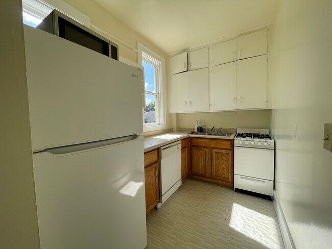 302 Stewart Ave Unit 302