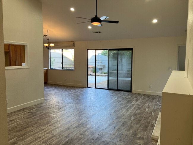 Photo - 3600 Thomas More Way