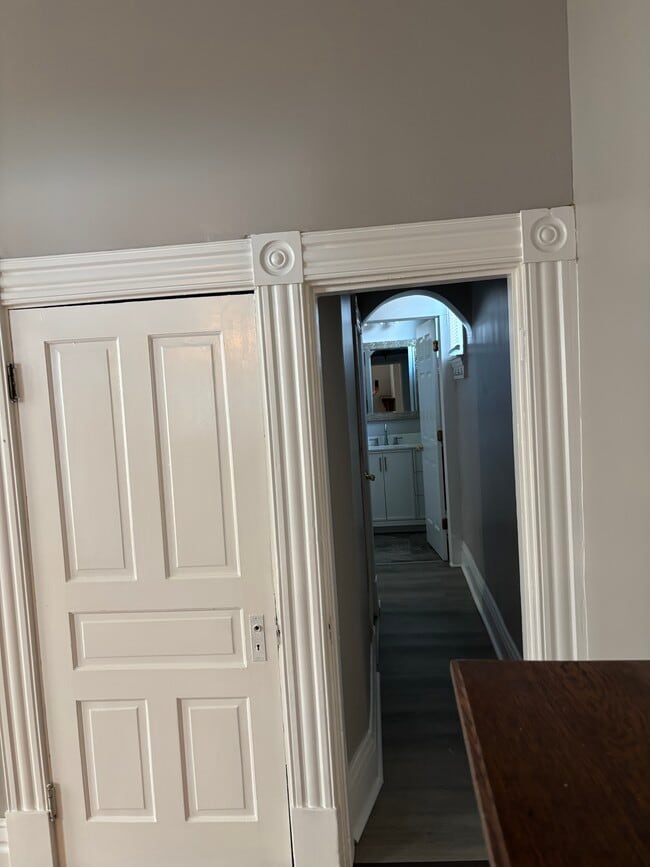 Photo - 1109 Russell St Unit 1