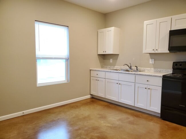 Photo - 2 Bedroom, 1 Bath Apartment Unit 142-107