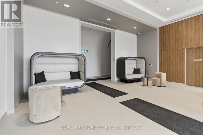 Photo - 2075 Lakeshore Rd. Unit 2607