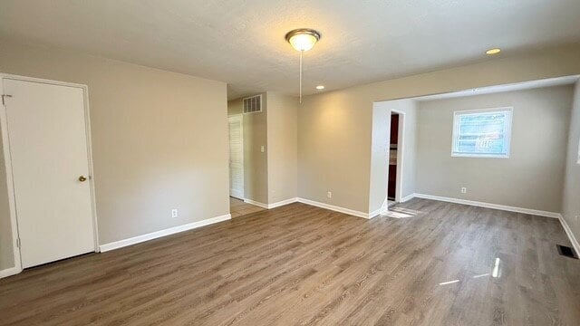 EAST - 3 BEDROOM/1.5 BATH RANCH HOME AVAILABLE NOW!