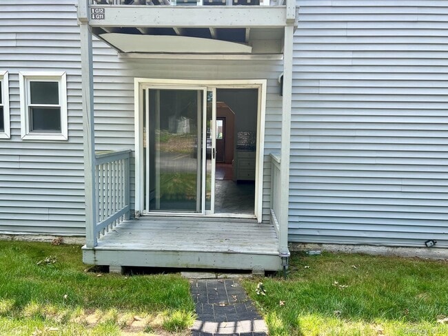 Building Photo - 2740 South Rd Unit G-11