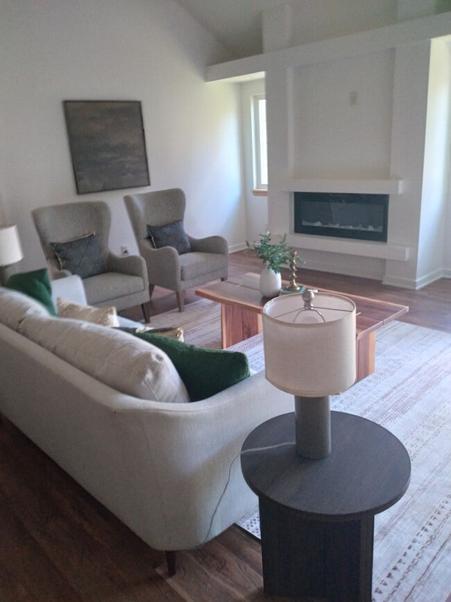 Photo - 2731 Pond Dr