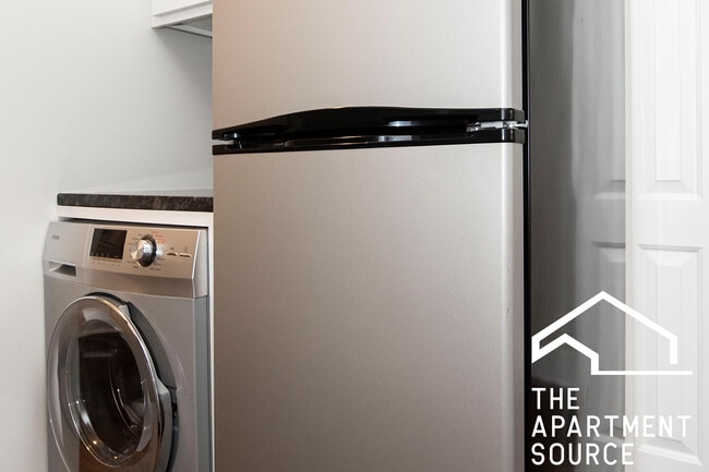 Photo - 646.5 W Roscoe St Unit 3N