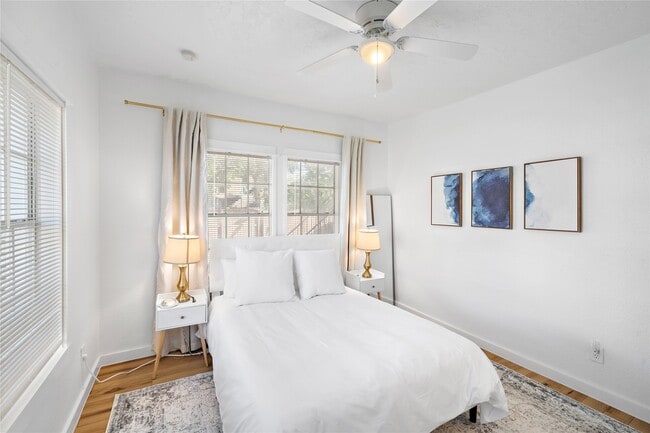 Photo - 3901 Dallas St Unit B