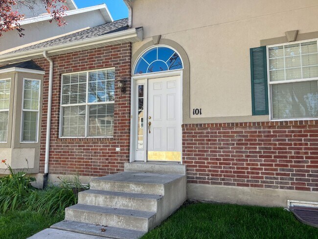 1045 N 130 W