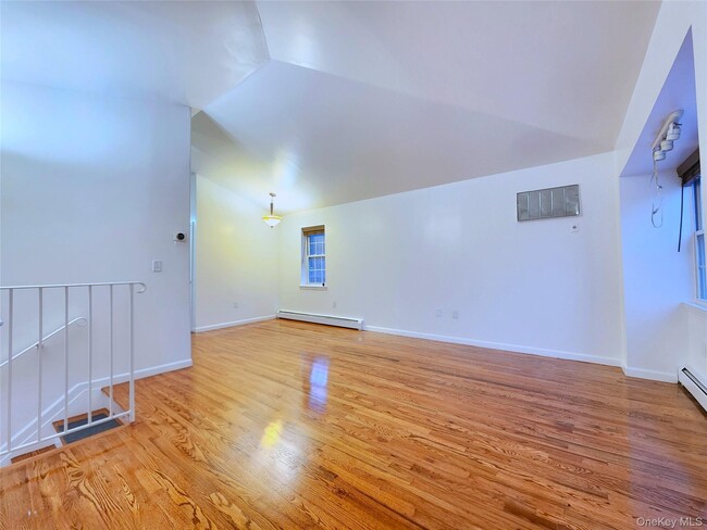 Photo - 3080 Middletown Rd Unit 2nd Floor