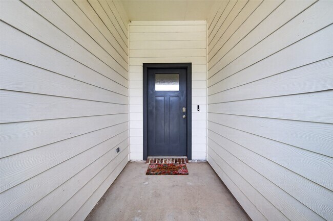 Photo - 30039 Gallatin River Ln